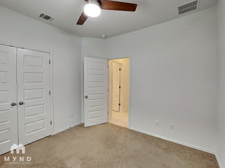 Building Photo - 345 Horsemint Way