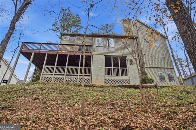 Building Photo - 530 Matterhorn Way