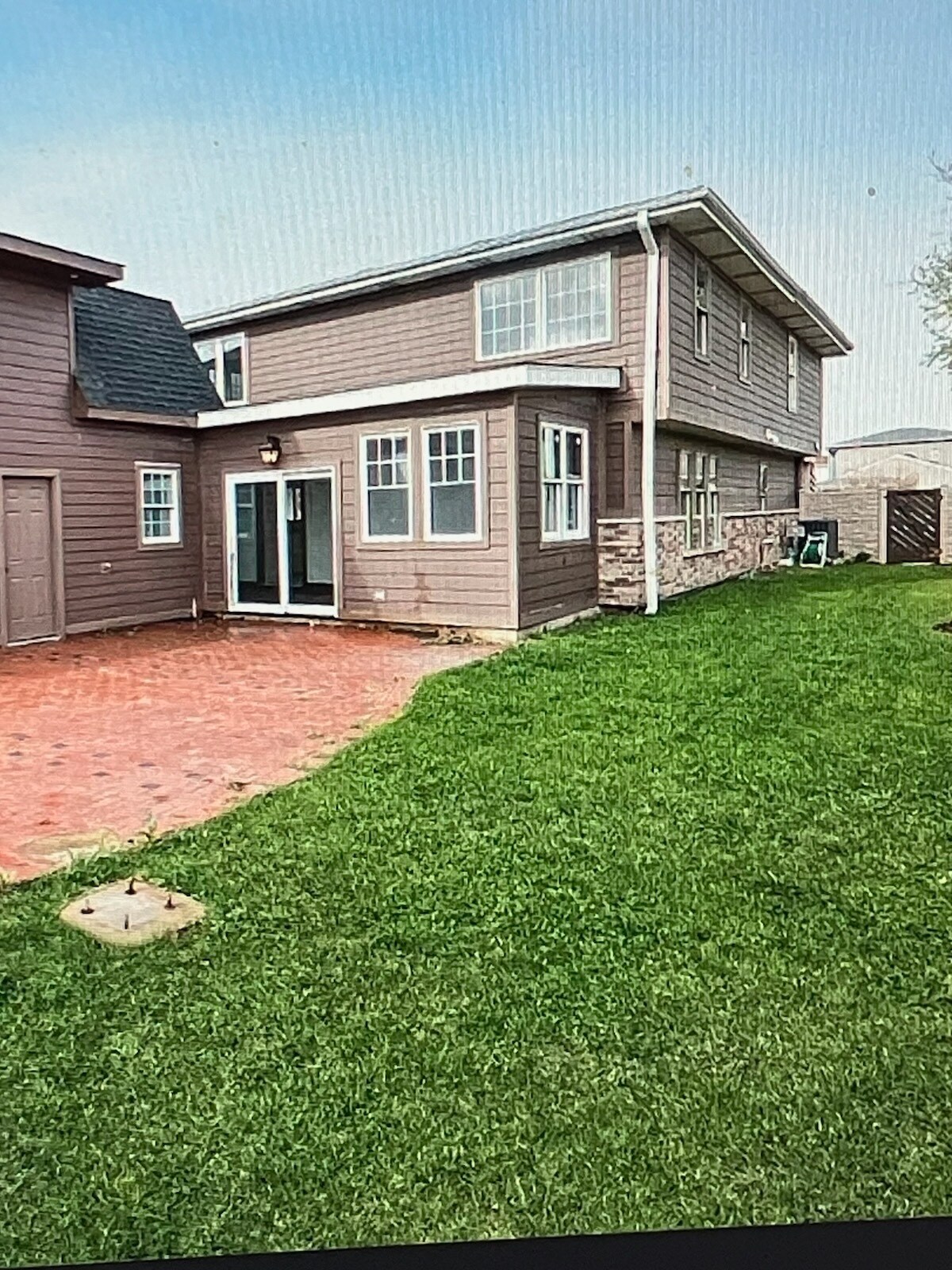 Building Photo - 7807 S Nagle Ave