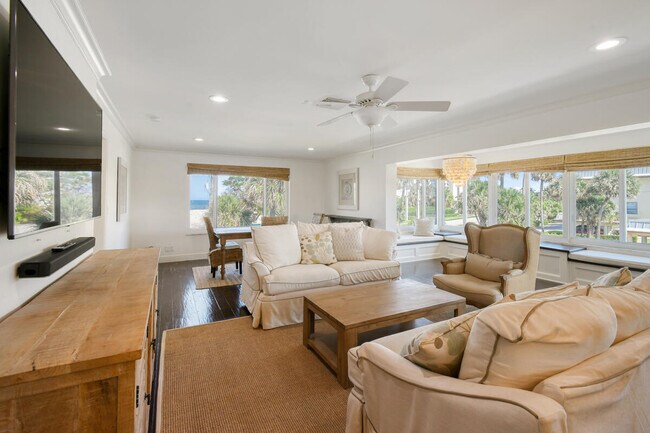 Building Photo - 325 S Beach Rd