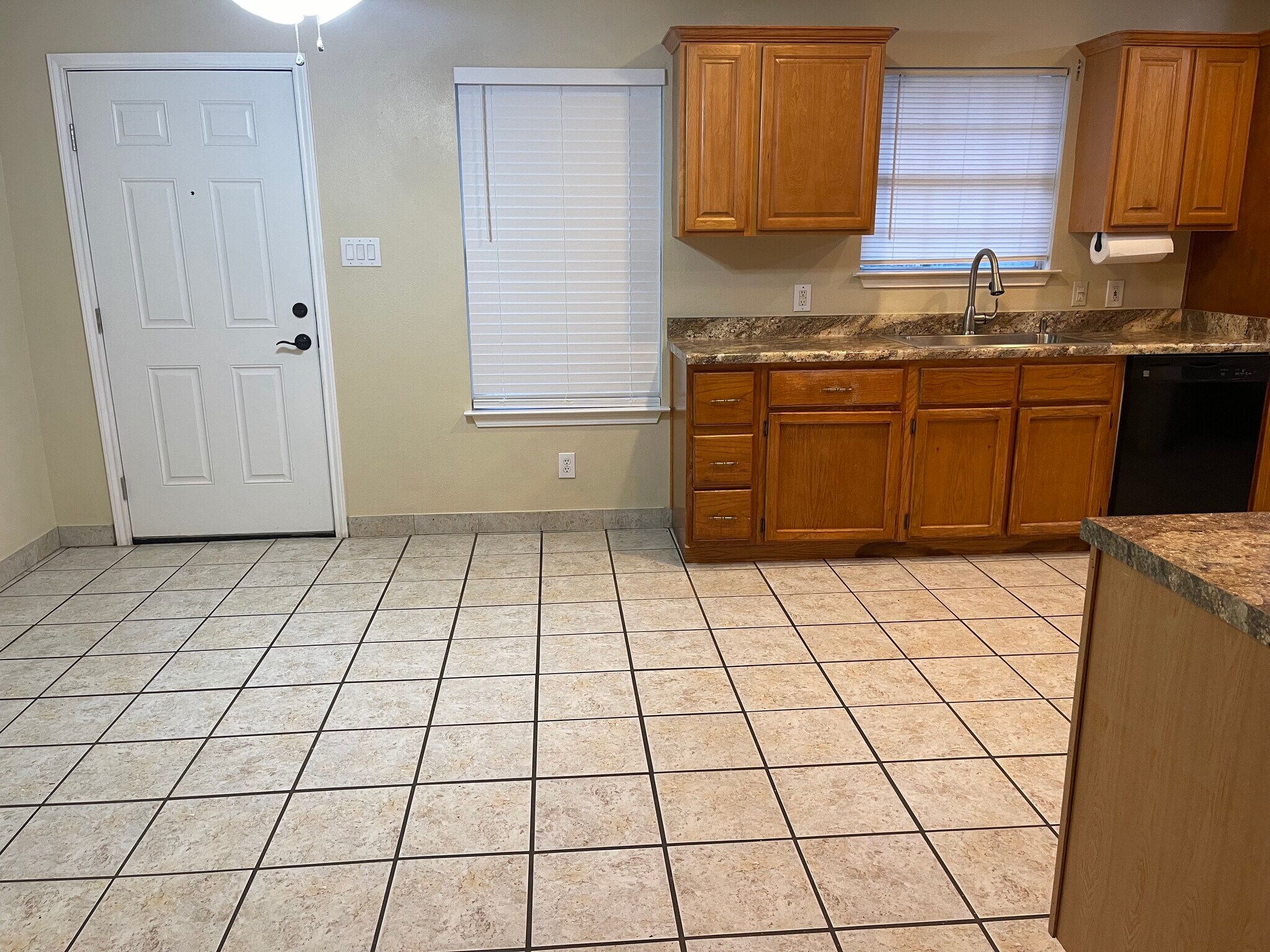 Side Door/Dining Room - 2427 Wescott Ave