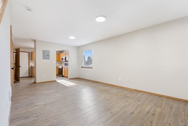 Building Photo - HALF OFF - FIRST MONTHS RENT!