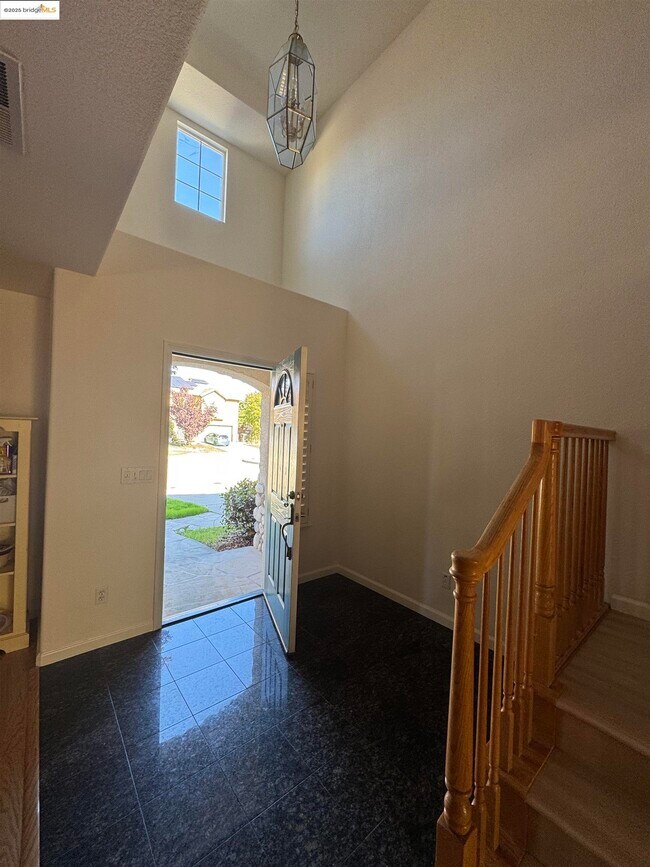 Building Photo - 4558 Mirror Ct