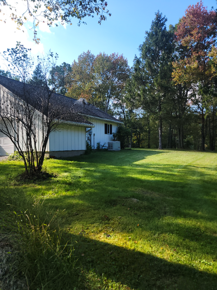 Building Photo - 335 Colgate Ln