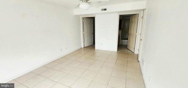 Building Photo - 1864 Gibson Rd