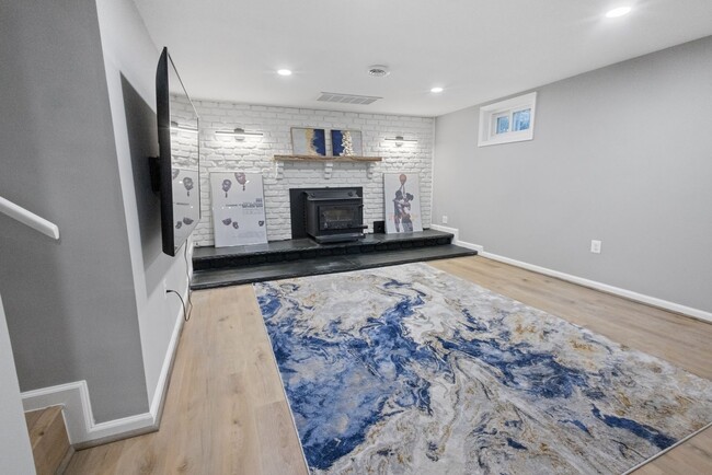 Building Photo - Charming 4BR House in Temple Hills