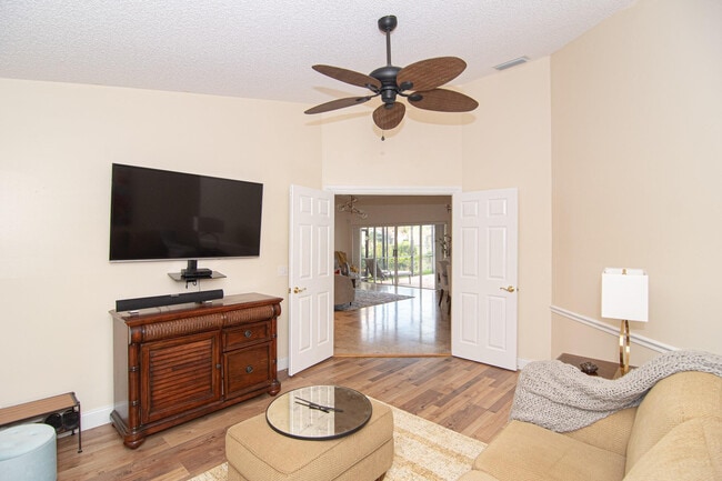 Building Photo - 8410 Brussels Way