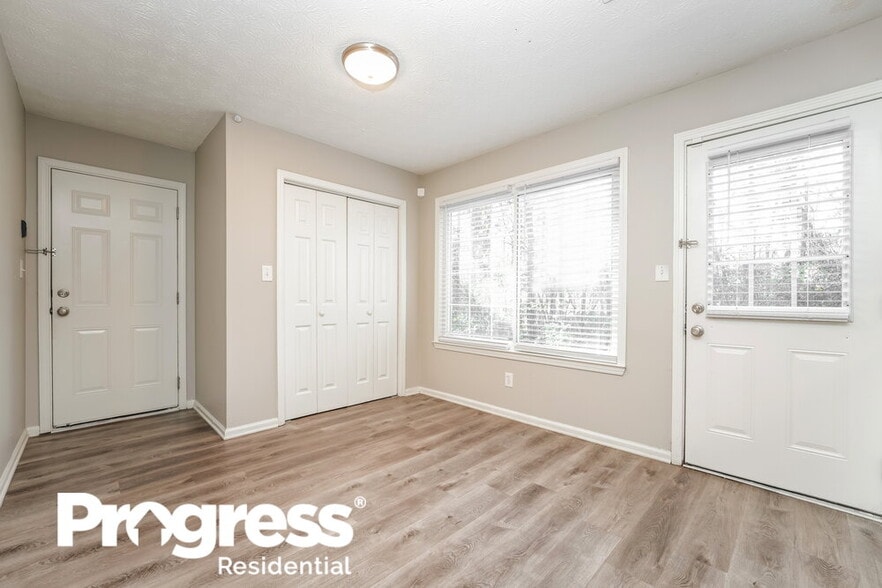 Building Photo - 1569 Dillard Rd