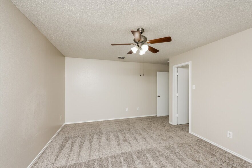 Building Photo - 3054 Limestone Hill Ln