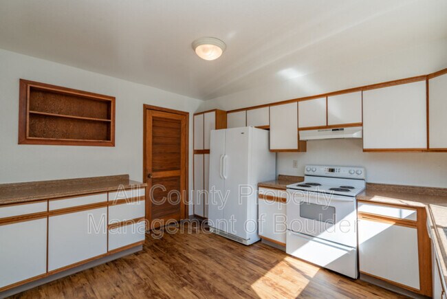 Building Photo - 50 Benthaven Pl