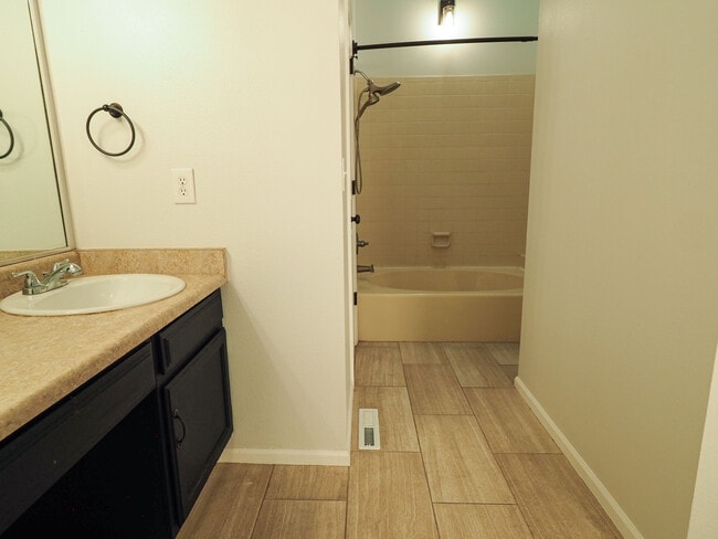 Building Photo - 4193 S Fraser Way