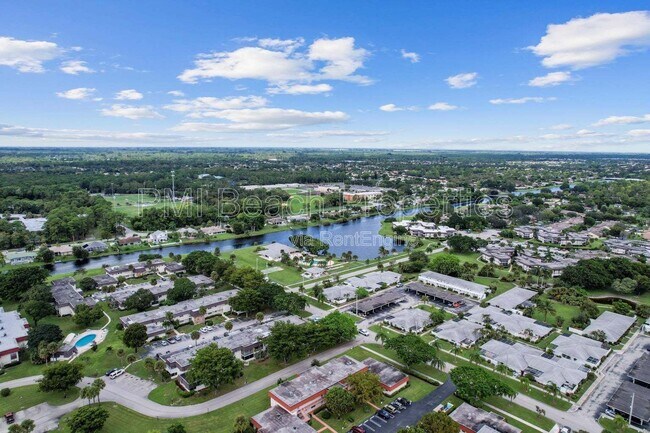 Building Photo - 93 East Ct