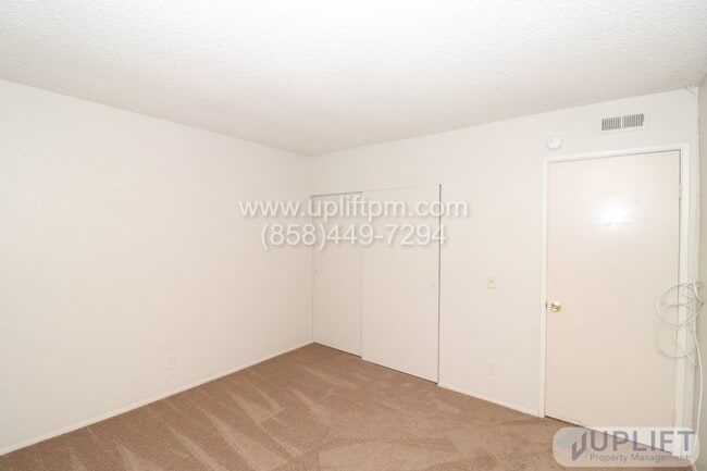 Building Photo - 3 Bed, 2 Bath Home w/ Central HVAC, 2 Car ...