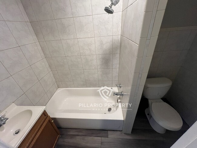 Building Photo - 3722-3724 N Illinois St