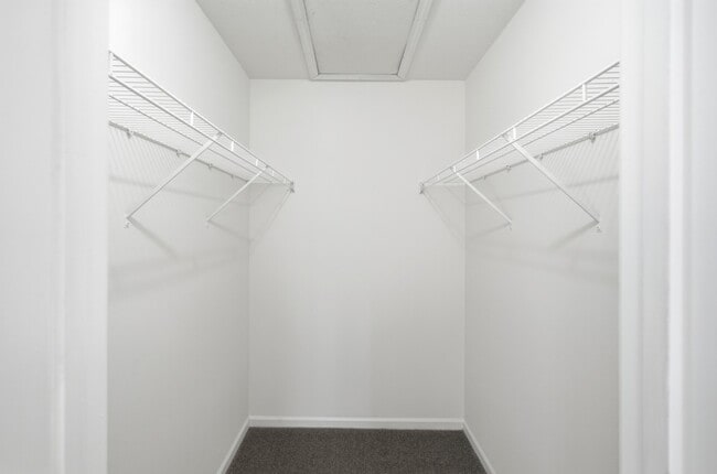 Building Photo - 1709 Juniper Dr