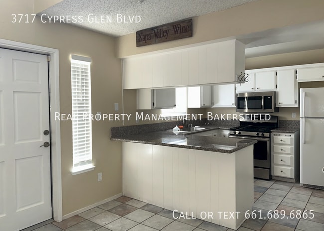 Building Photo - 3717 Cypress Glen Blvd