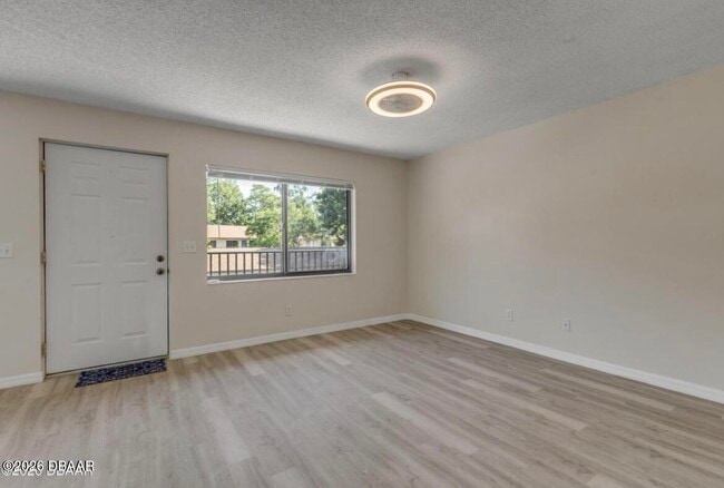 Building Photo - 1601 Big Tree Rd