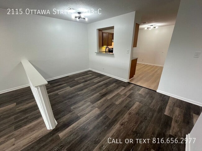 Building Photo - 2115 Ottawa St