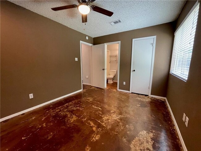 Building Photo - 7712 Elderberry Dr