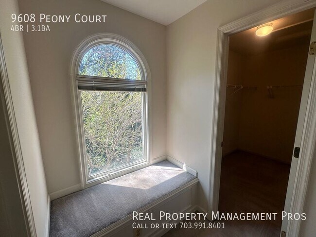 Building Photo - 9608 Peony Ct