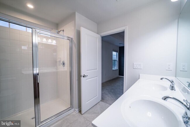 Building Photo - 9816 Cedarmass Cir