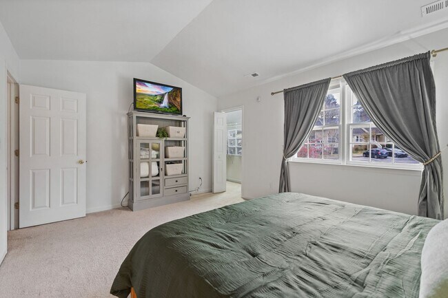 Building Photo - Park Flex Stays-Woodcroft Furnished Townho...