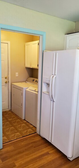 Building Photo - 1522 Meadowsedge Ln