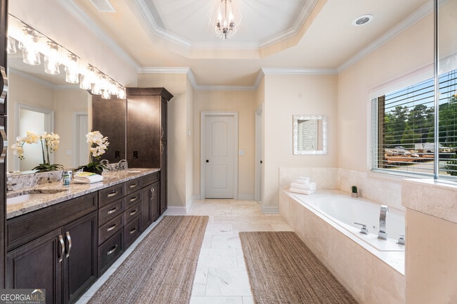 Building Photo - 6552 Long Acres Dr