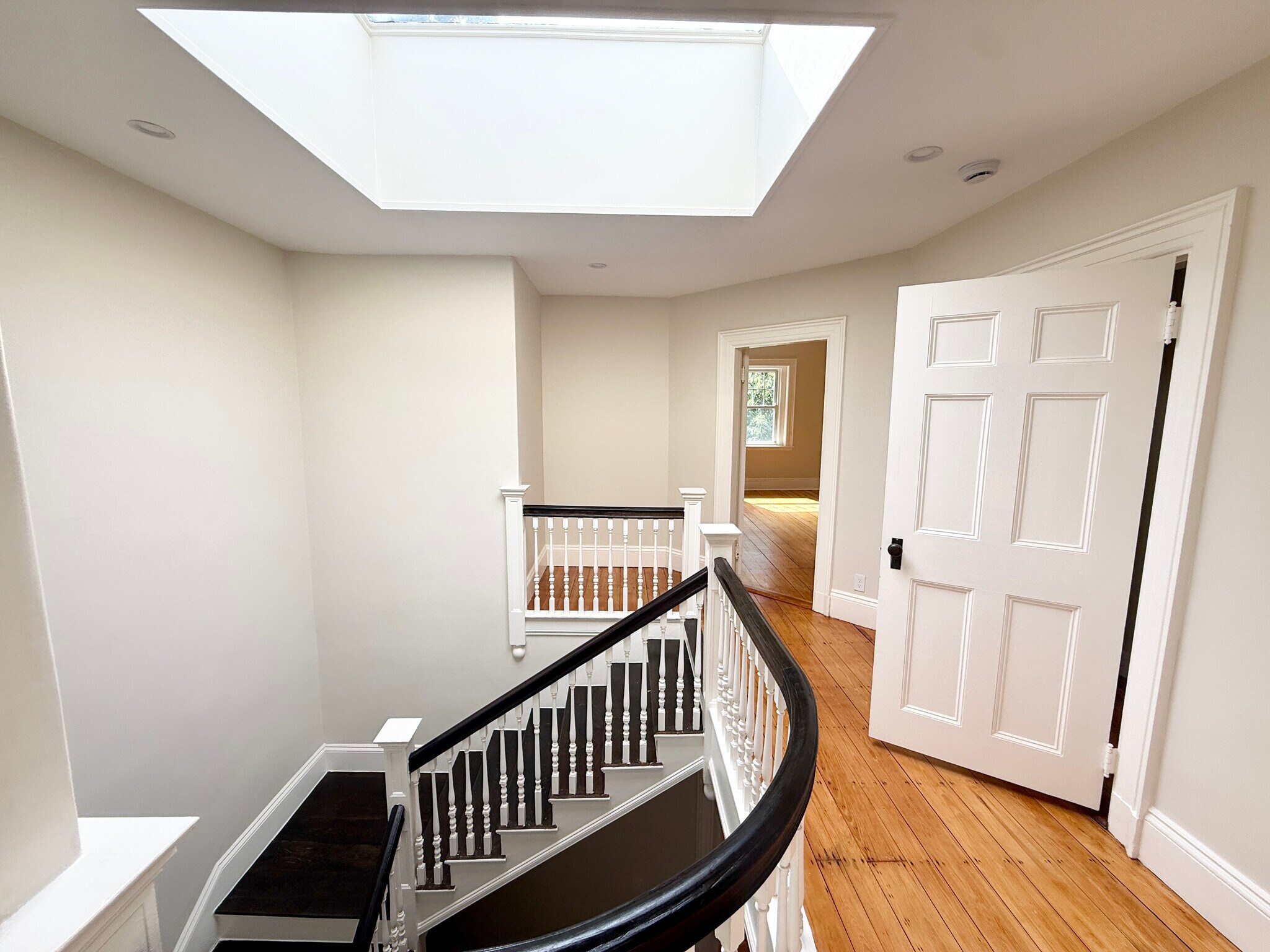 Building Photo - 1726 Beacon St