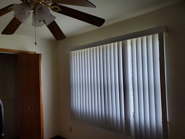 Building Photo - 709 Burgess Dr