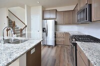 Building Photo - 409 Vassar Dr