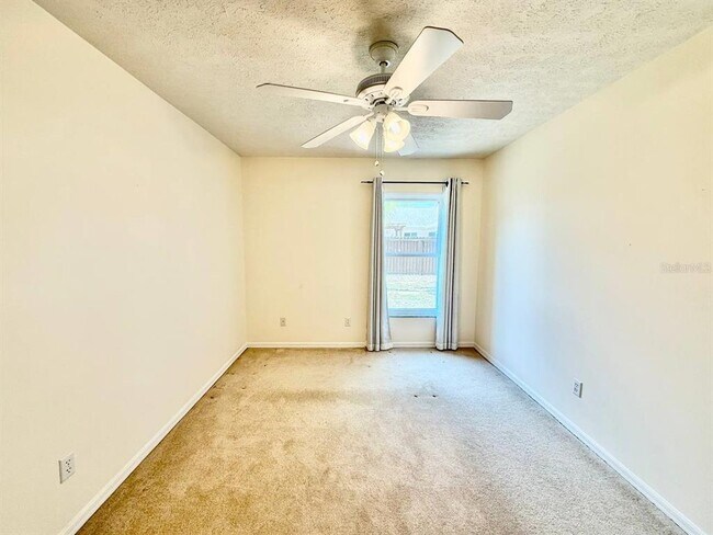 Building Photo - 9815 La Vonda St