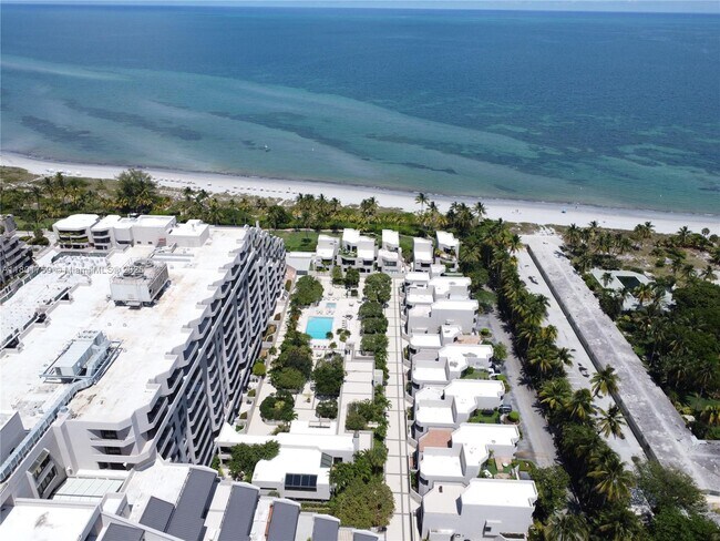 Building Photo - 201 Crandon Blvd