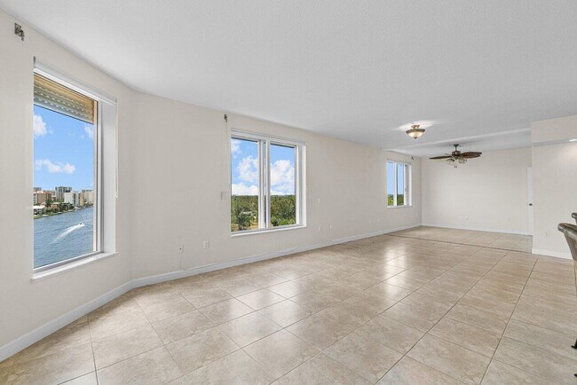Building Photo - 2880 NE 14th Street Causeway