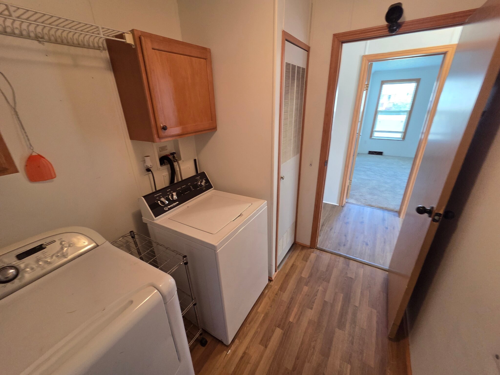 Building Photo - 649 Bluebird Cir