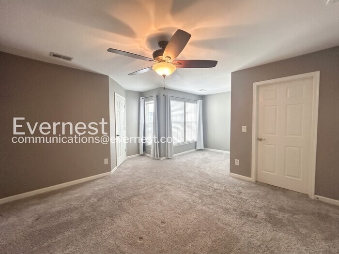 Building Photo - 7703 Porter House Dr