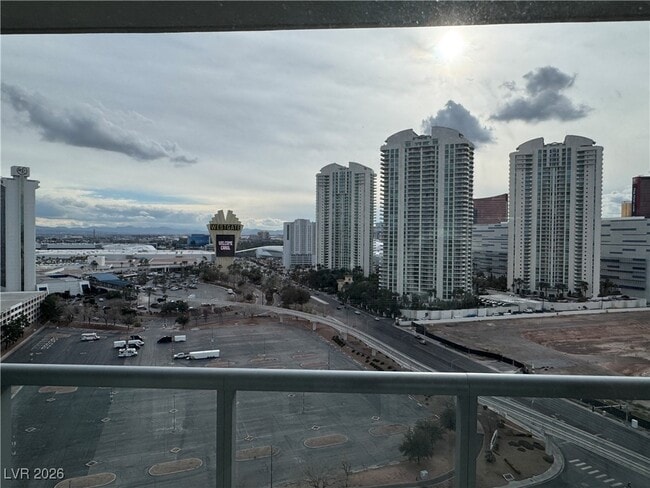 Building Photo - 222 Karen Ave