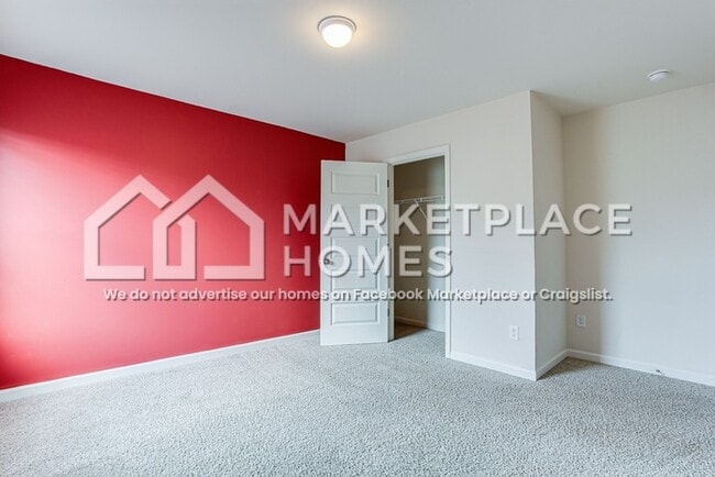 Building Photo - 484 Emporia Loop