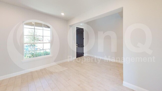 Building Photo - 920 Lido Ln