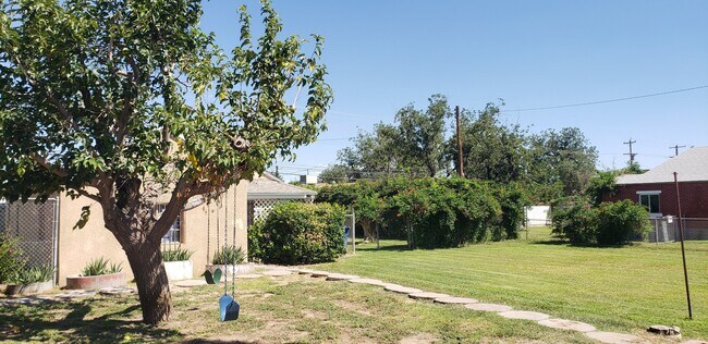 Building Photo - 160 S Maryland St