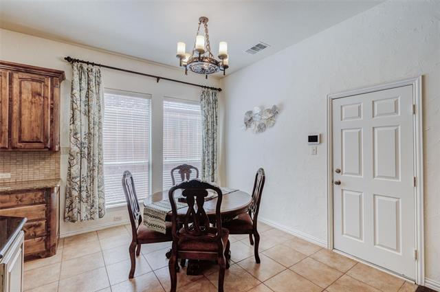 Building Photo - 9823 Carriage Hill Ln