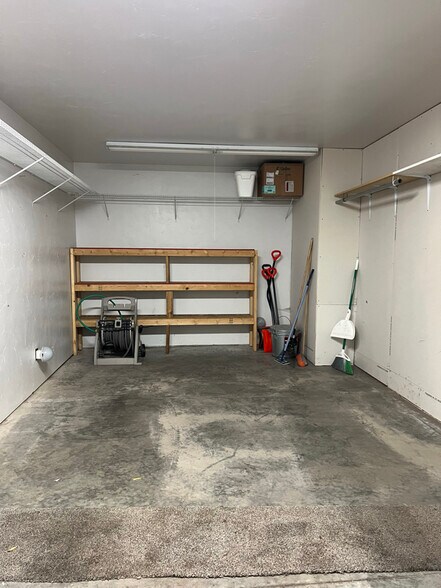 Building Photo - 830 8th St W