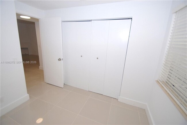 Building Photo - 1559 Meridian Ave