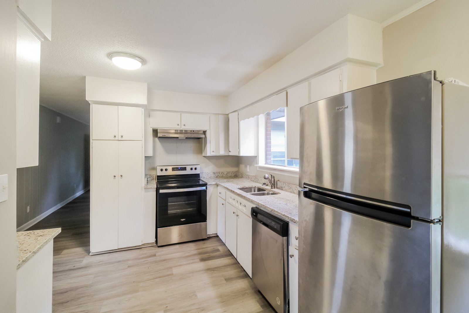 Building Photo - 200 Chestnut Rd