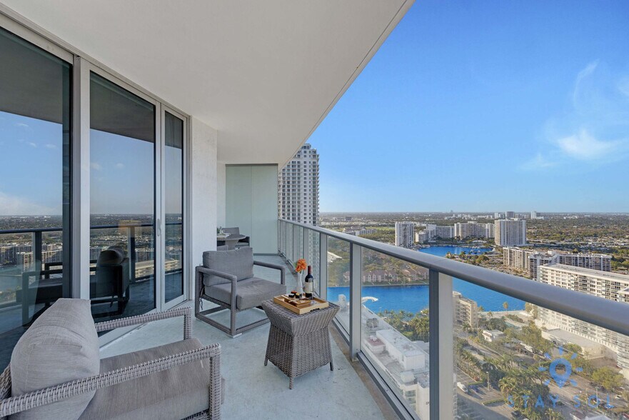 Building Photo - 4111 S Ocean Dr