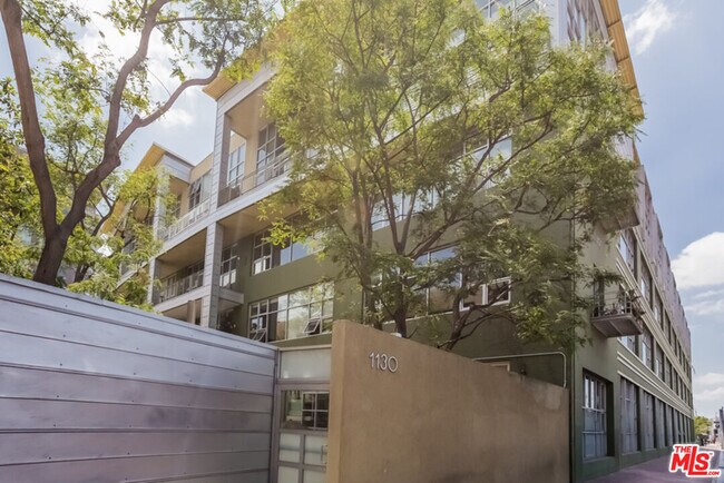 Building Photo - 1130 Flower St