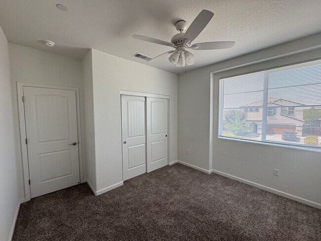 Building Photo - Two-story home in NW Visalia home Availabl...