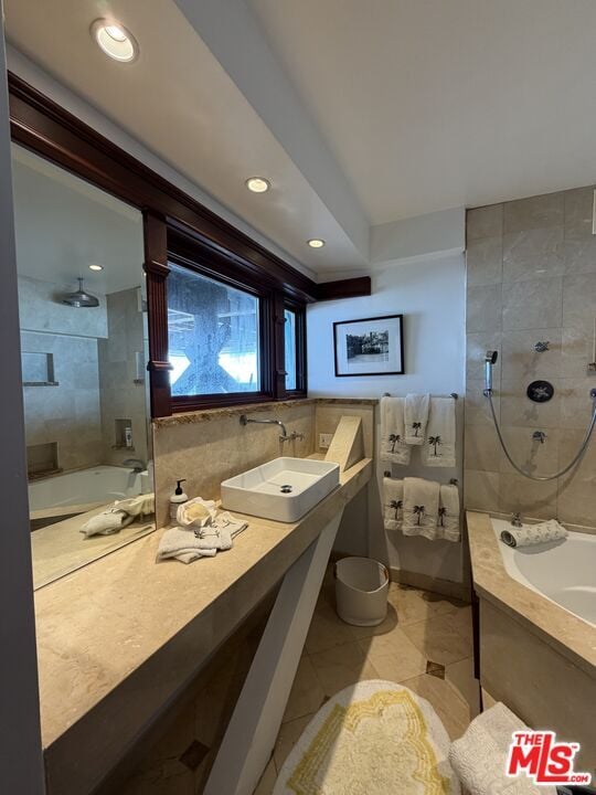 Building Photo - 24000 Malibu Rd