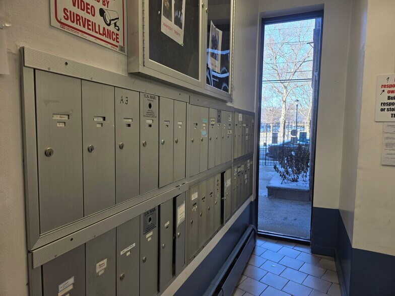 Mailbox - 144 Old Bergen Rd