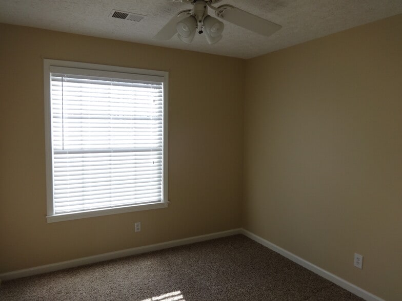 Building Photo - 2586 Marleigh Farm Rd NW